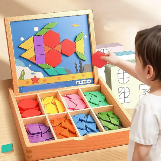 Magnetisches Puzzlespiel aus Holz mit Motiven
