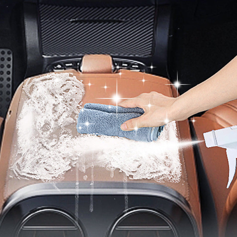 Mehrzweck-Pflegereiniger für das Auto