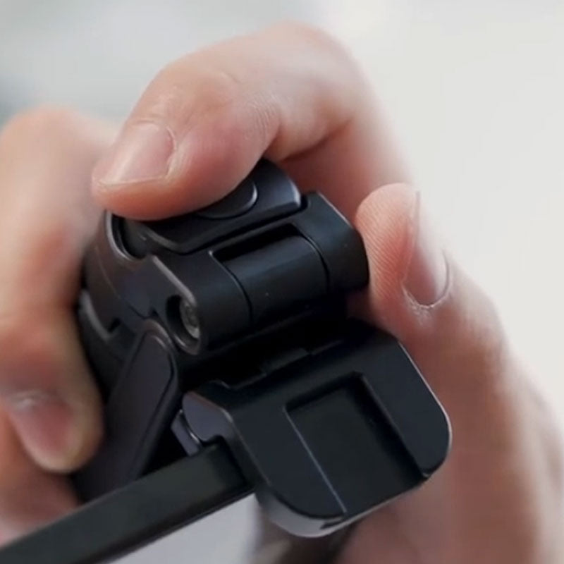 3 in 1 Selfie Stick Stativ mit LED Aufheller & Fernbedienung