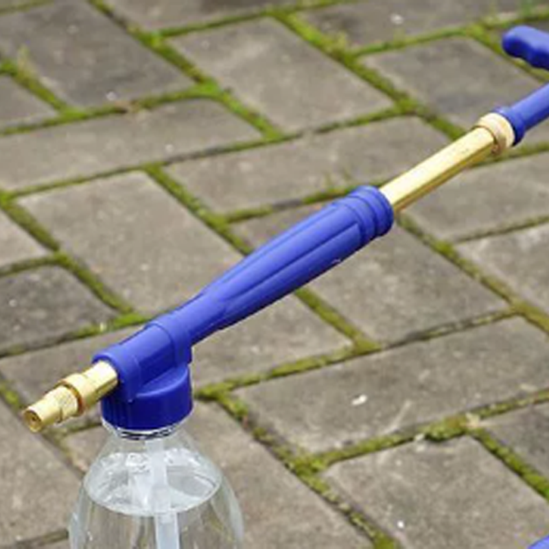 Tragbares Sprühgerät mit Trinkflasche mit Zugvorrichtung