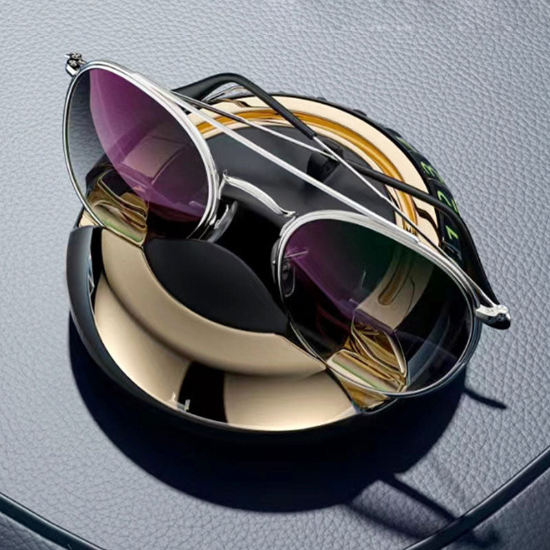 Halterung für Autotelefon mit Parkkennzeichen