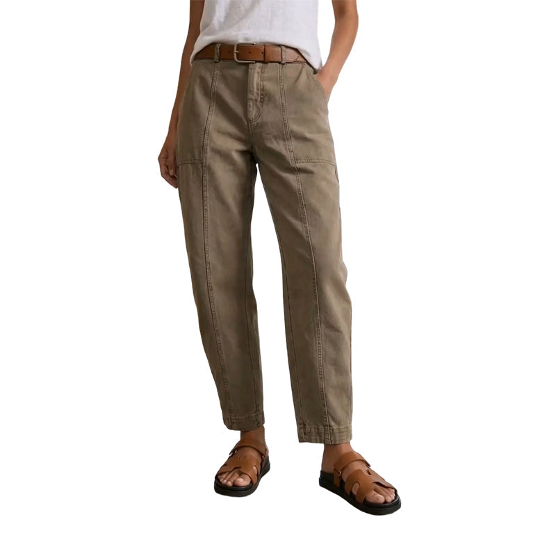Vielseitige, schmal zulaufende Hose 👖 Hochgeschnitten und figurbetont, praktische Taschen, knitterfreies Material, zaubert längere Beine 📏