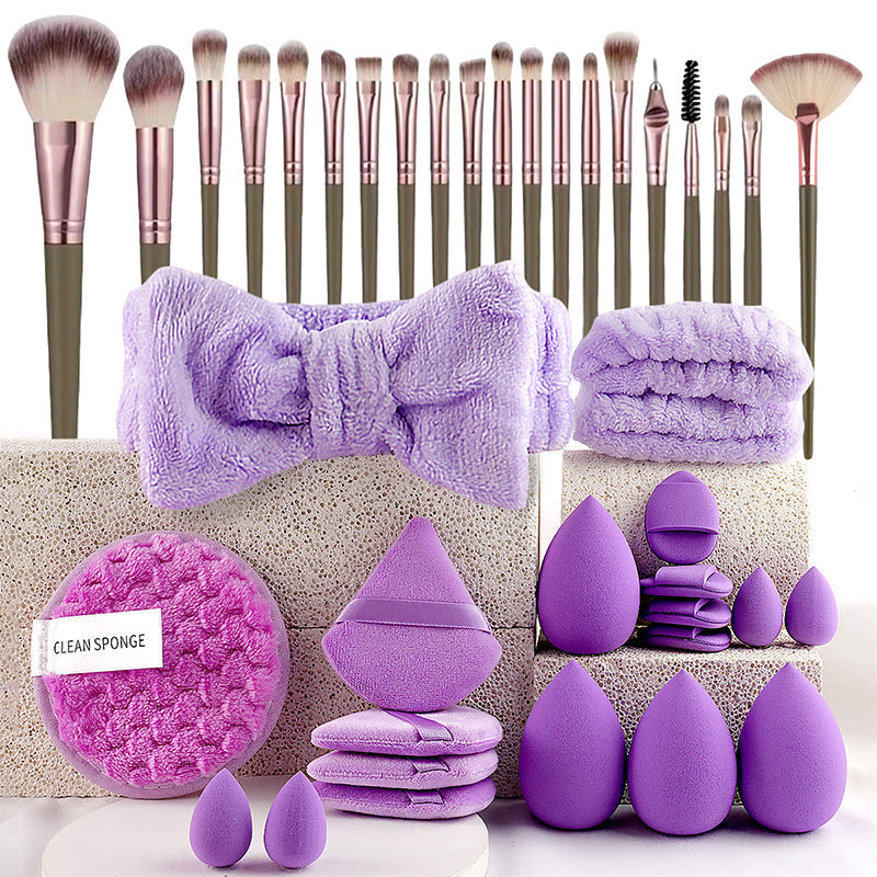 All-in-One-Set mit Make-up-Pinseln und -Schwämmchen