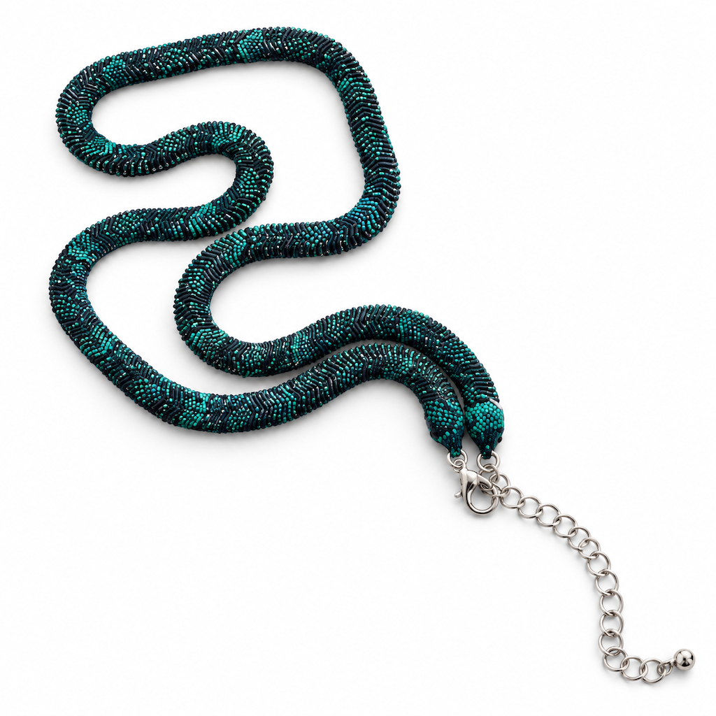 🐍 NUR FÜR BEGRENZTE ZEIT: 50 % RABATT! ✨ Geometrische Schlüsselbeinkette im Vintage-Schlangenmuster – Retro, ein echter Blickfang, bequemer Tragekomfort 🪙