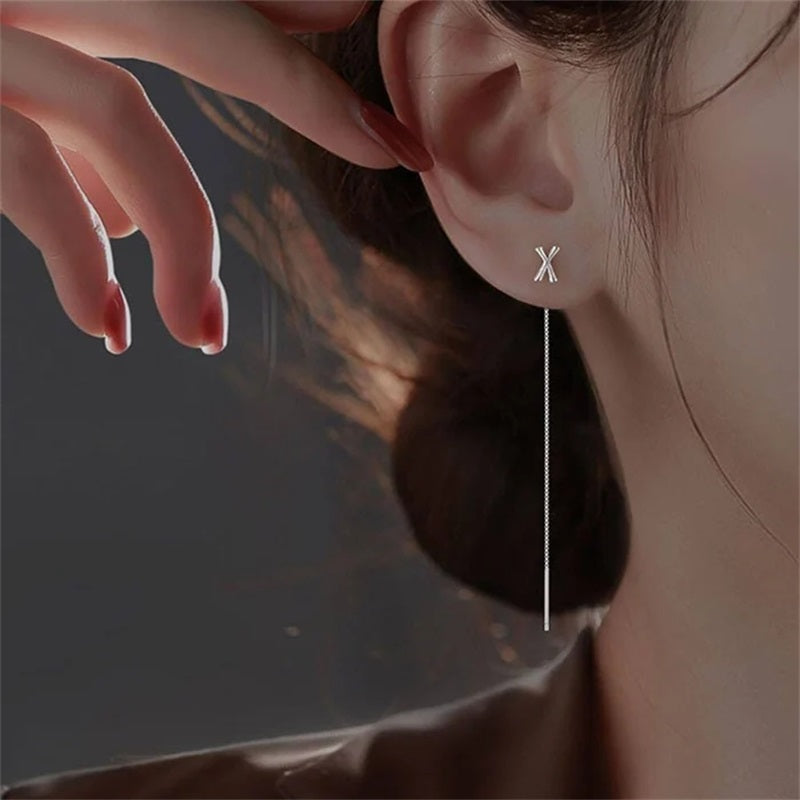 Mintiml® Glänzende Buchstaben-Ohrringe